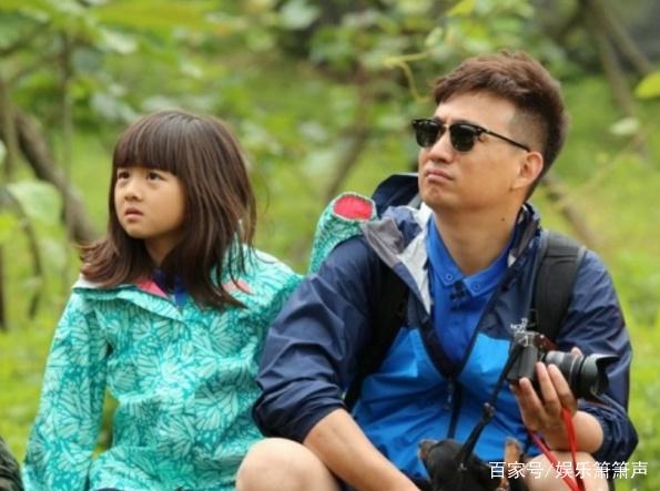 困困狗 对白海报