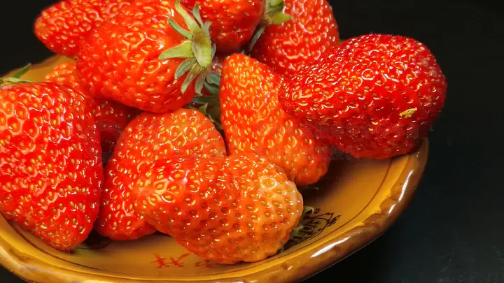 twitter视频播放排行 包括视频推文的放排互动量海报