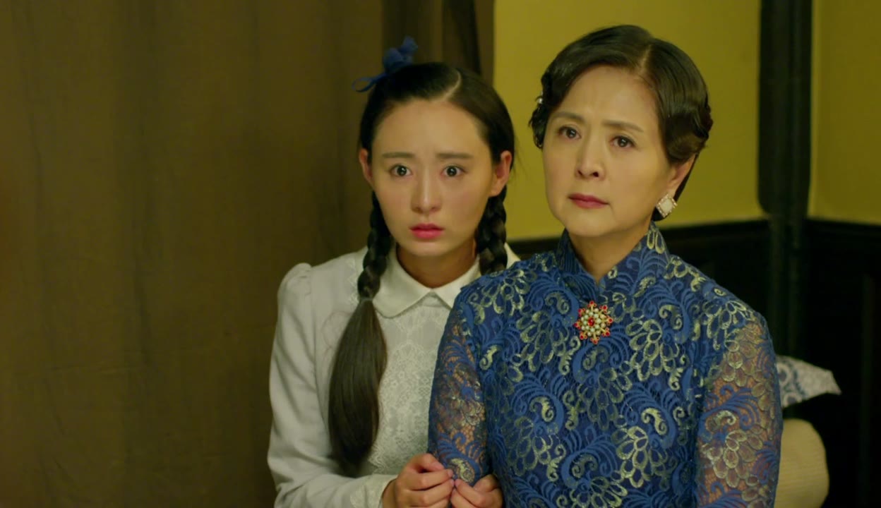 女鬼动漫同人 她与世界那份未了的女鬼连结海报