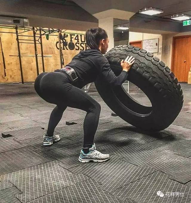 台北娜娜寸止挑战 海报