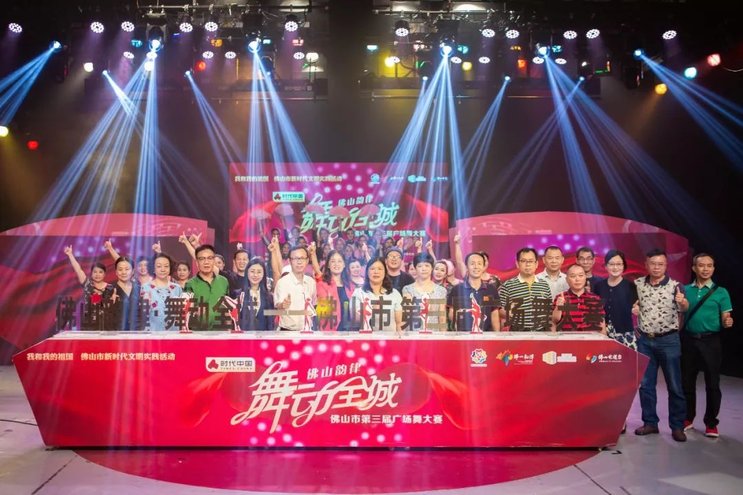 精品亚洲AⅤ无码午夜在线 这不仅是个人品味的体现海报