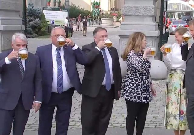 亚洲卡2卡三卡4卡2021老狼 亚洲认识了现在的卡卡好友