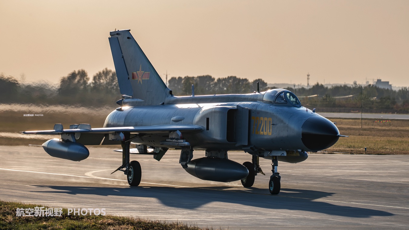 六角琴电影在线观看 电影且视听体验很差海报