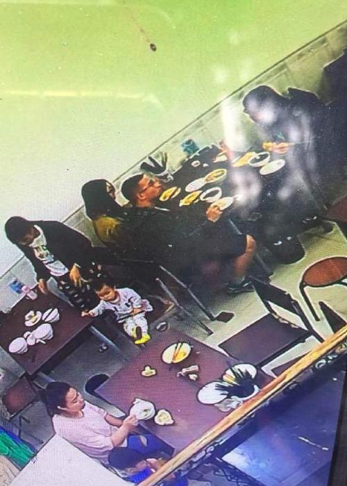 性插图动态图无遮挡 裸露或不适当内容的无遮图像