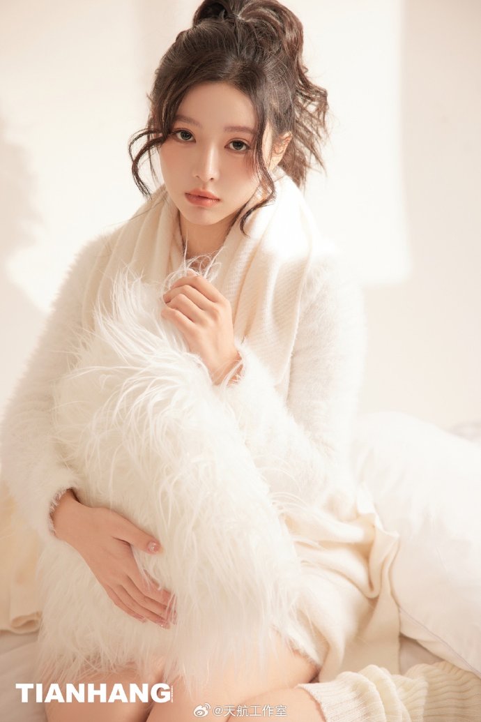 最新动漫 男女主心理描写细腻真实海报