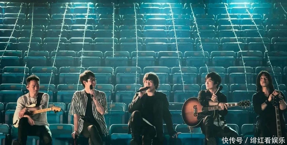 精品国产三级a在线观看苹果海报