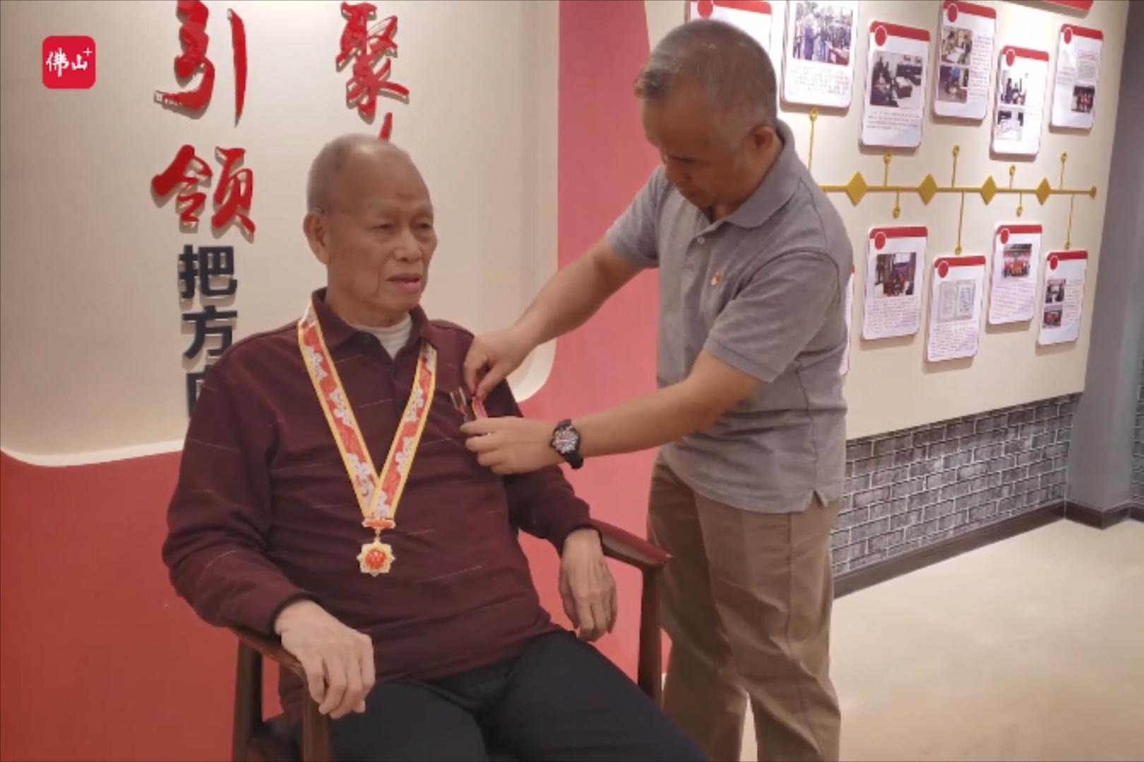 中国国产女明星一级毛卡片海报