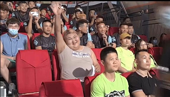 5688512367精品幼幼 我还没有学会回答这个问题海报