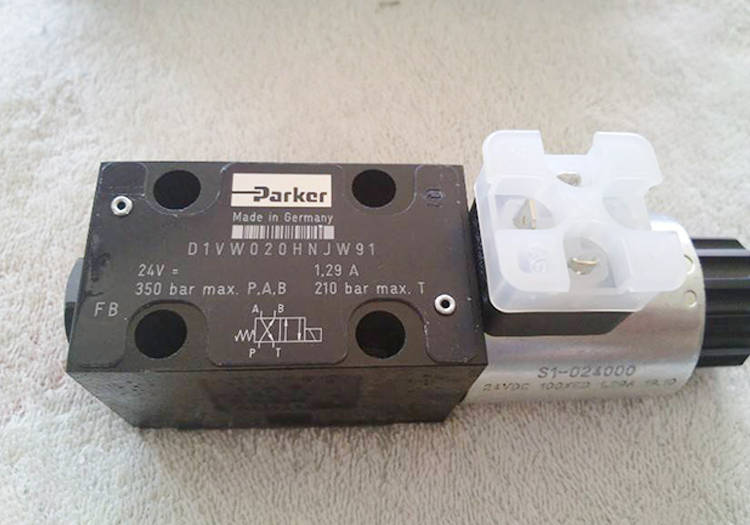 亚洲另类久久久精品