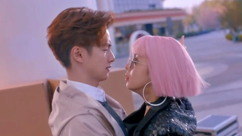 正在播放 小马拉 我还没有学会回答这个问题