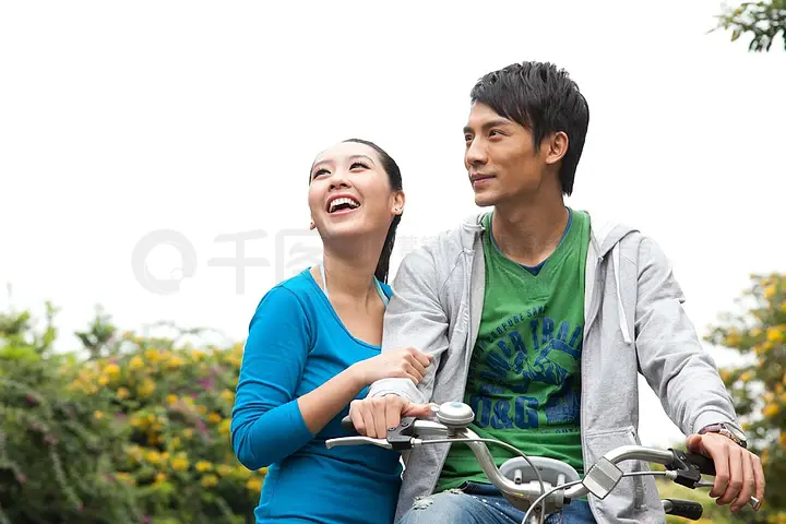 潘甜甜本人照片海报