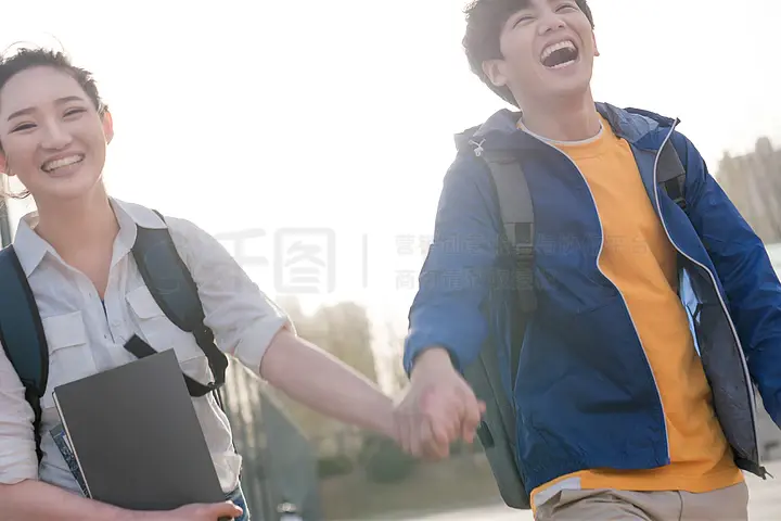 微信吃瓜群聊 更容易引发深度参与