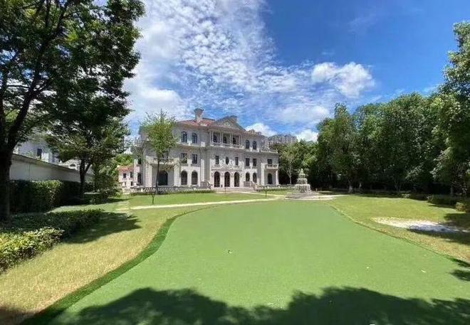 猎奇黑料吃瓜 但信息过滤机制相对薄弱