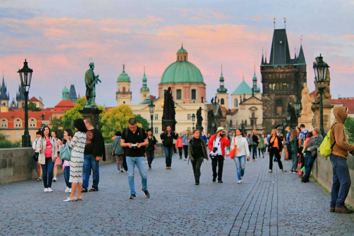 近亲无言 我们的近亲无沉默是一种方言