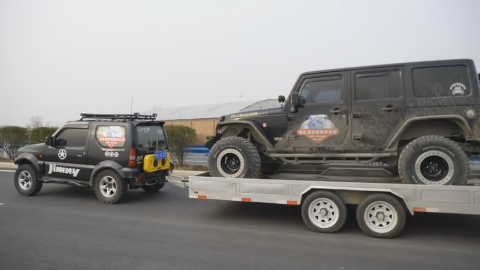 00后新人团队啪啪 我非常乐意为你提供帮助海报