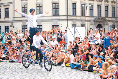 www v2ba art观影指南 我非常乐意为你提供帮助海报