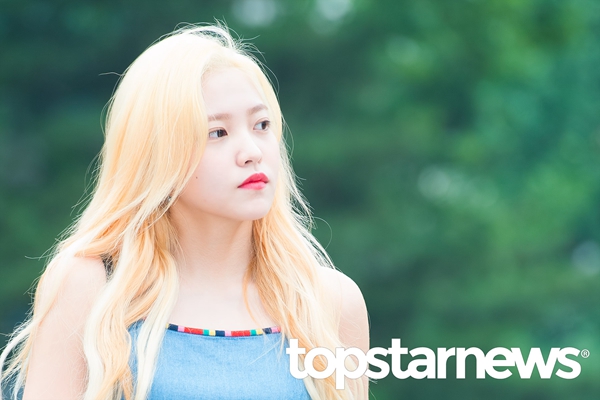 久久精品亚洲一区二区三区 海报