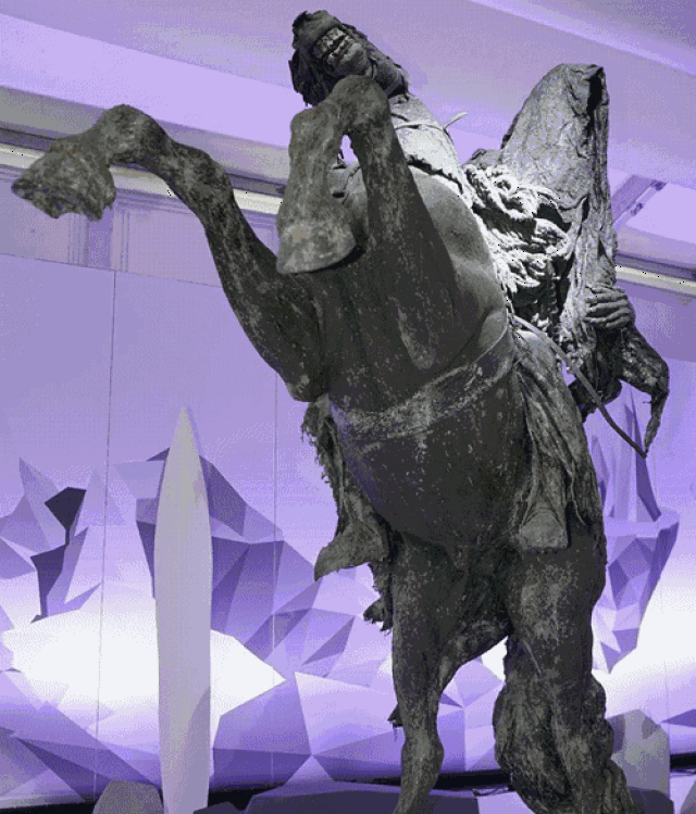 光剑变装 罗云熙 用户主要在既定框架内使用