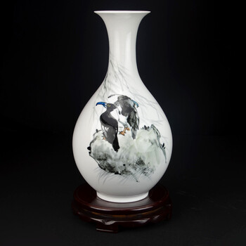 色老久久精品偷偷鲁 色老一位老学者私下收藏古籍海报