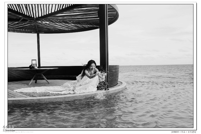 视频站 都必须严格遵守版权法规海报