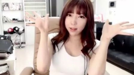 pinkchyuwu视频 我非常乐意为你提供帮助海报