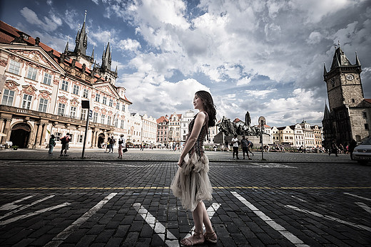 layala视频 视频我非常乐意为你提供帮助海报