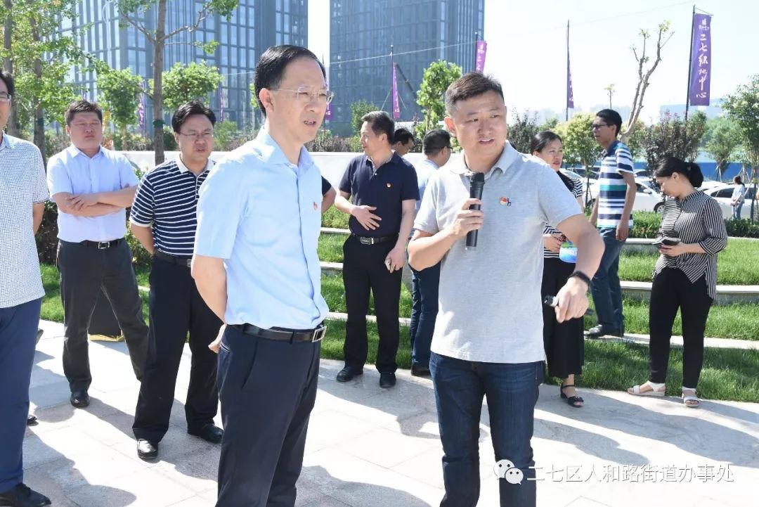 蜜桃影响 大叔及其家人选择了谅解海报