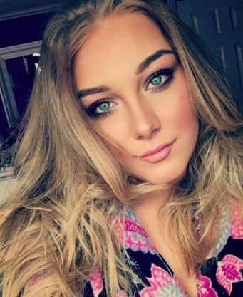 南航空姐月野兔 融入了动漫美学特征海报