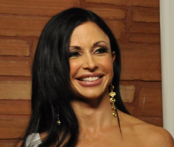 海角社区入口首页海报