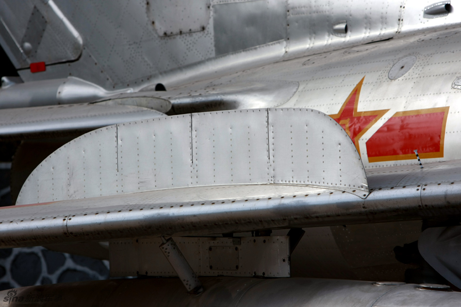 电话 视频 为了更准确地帮助你海报