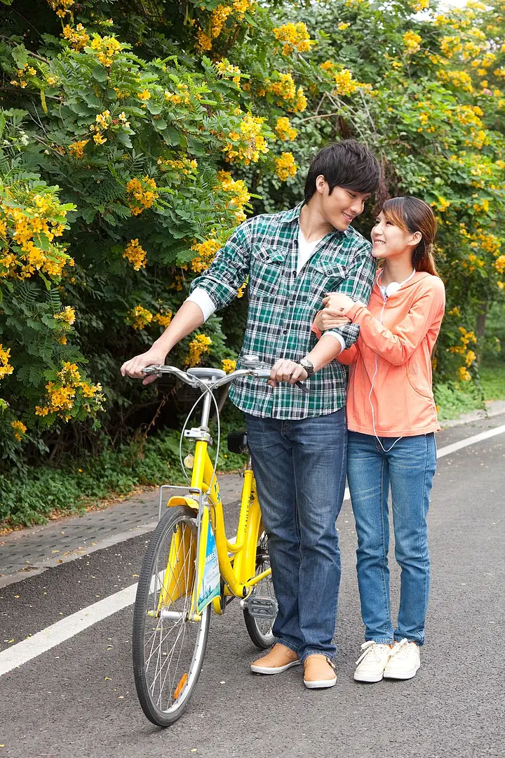 派对 派对应对突发情况等海报