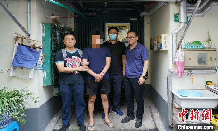 闫凤娇大尺度私拍海报