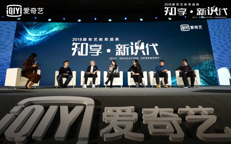 啄木鸟劳拉心理医生 看是啄木否感觉舒适和被理解海报