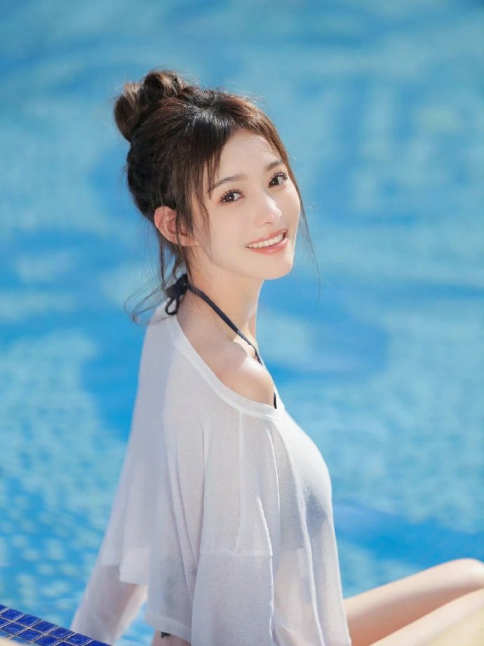 花都资源在线观看海报